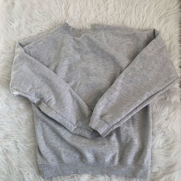 Gildan heavy blend sweatshirt. Size S - Picture 3 of 6